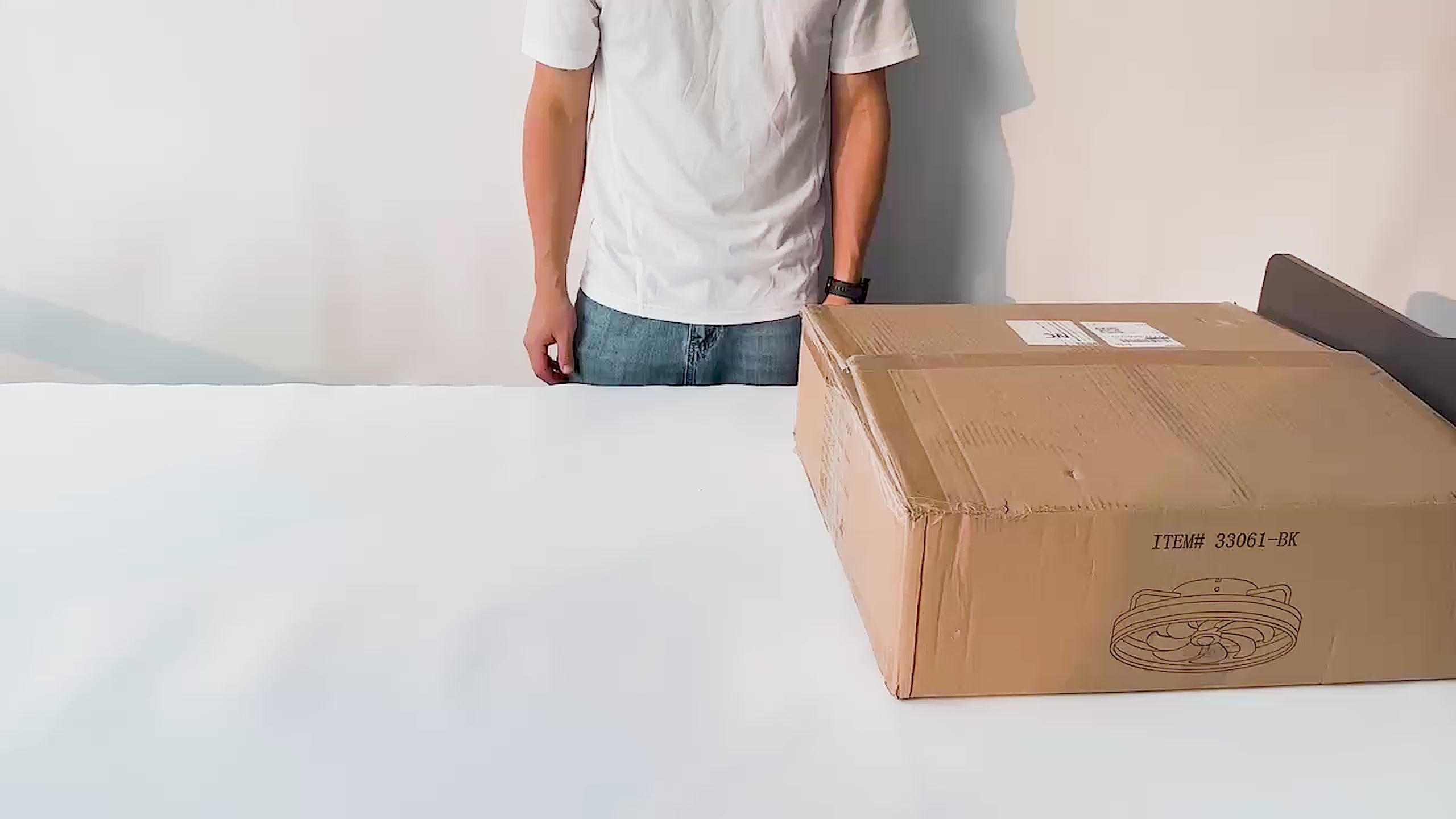 20-in 7-Blade Enclosed Flush Mount  LED Ceiling Fan with Light and Remote